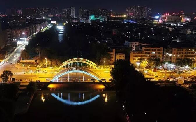 彩虹桥夜晚亮化美景