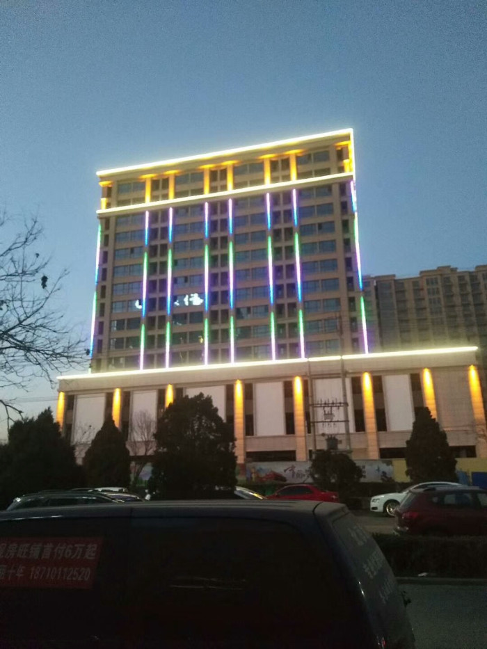 唐山市曹妃甸区御鼎世家一期亮化工程实拍图8